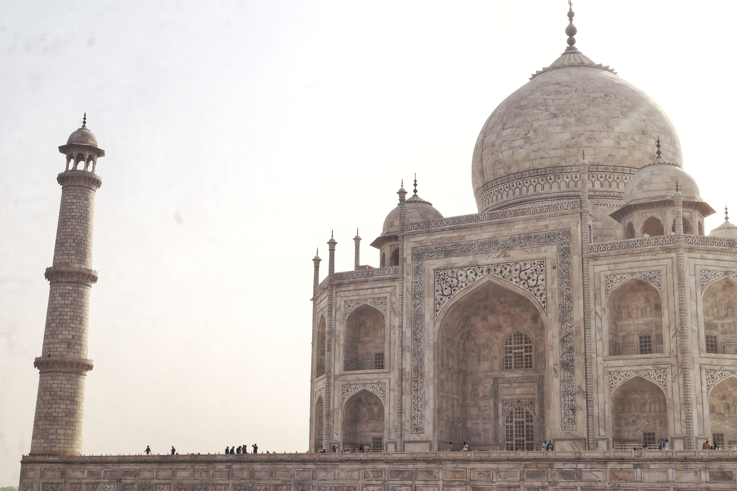 taj-mahal-agra-india-travel-guide The Taj Mahal in Agra, India under clear skies, one of the best places to visit on an India travel guide